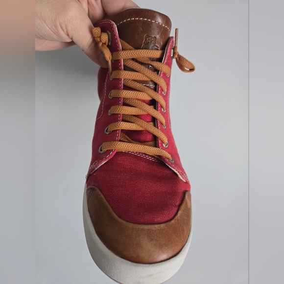 KODIAK Stylish Red High-Top Sneakers - Picture 11 of 12